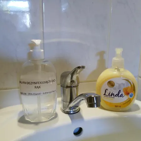 Privatunterkunft Iwona - Budget With Private Bathrooms *