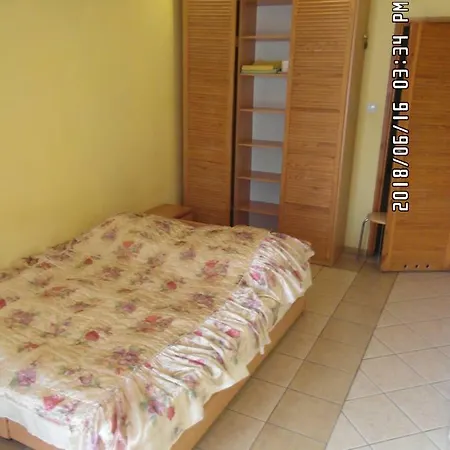 Iwona Budget - Hostelove With Private Bathrooms סופוט