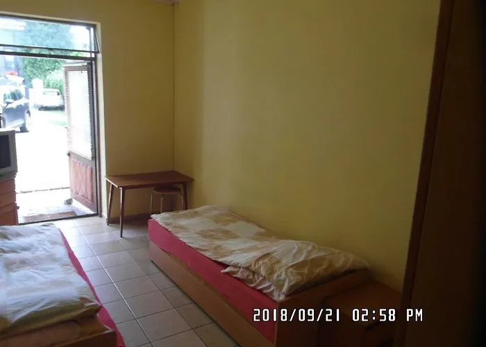 Iwona - Budget With Private Bathrooms Rum i privatbostad