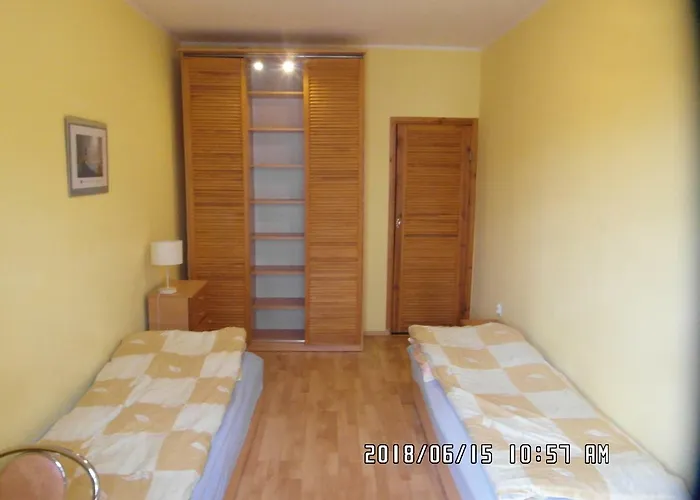 Iwona - Budget With Private Bathrooms ホームステイ *